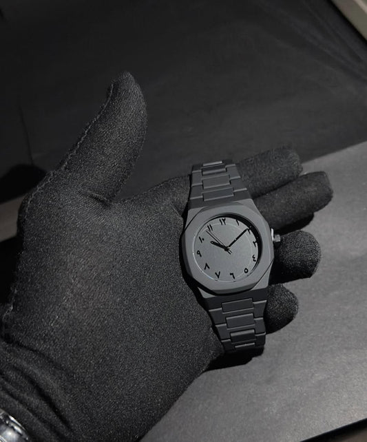 Aura Watch – Obsidian Black | A Statement in Every Second